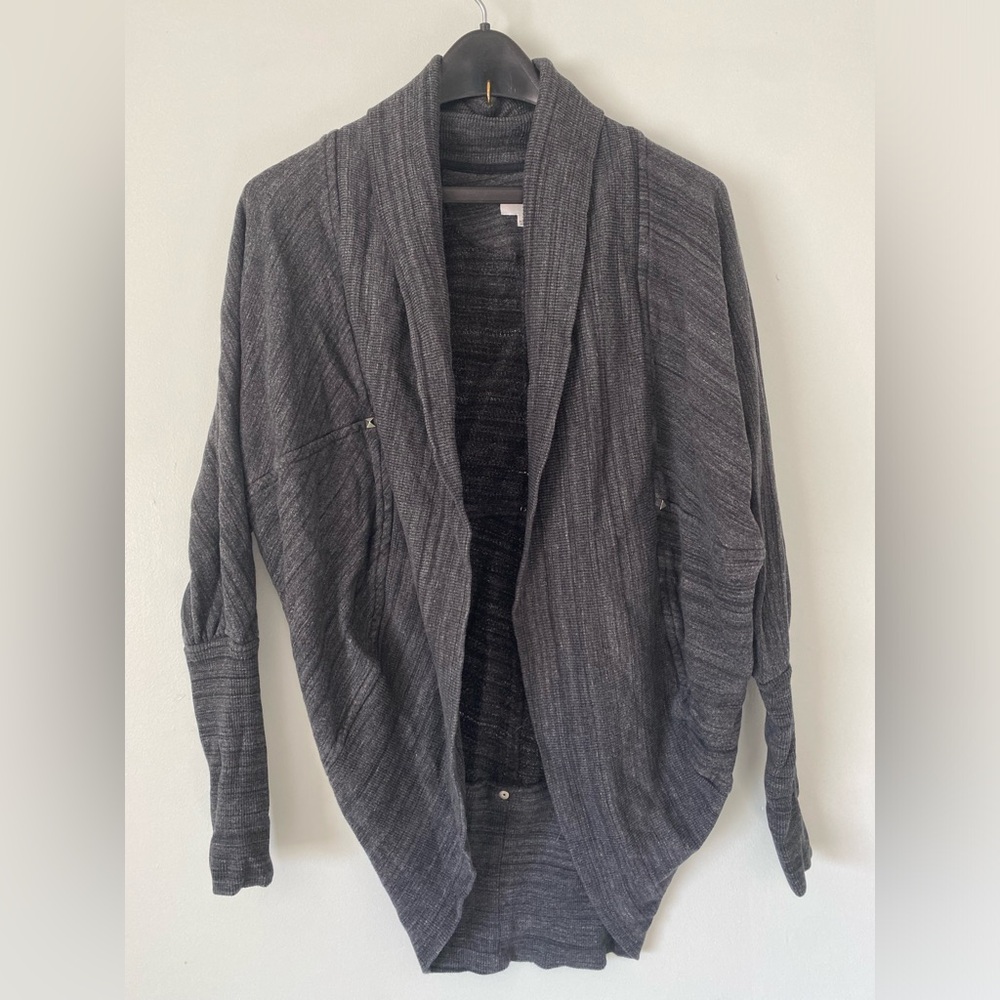 Wilfred Aritzia Diderot Cardigan Cocoon Sweater Size Small - Picture 6 of 9